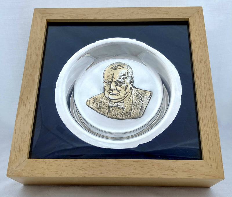 Elizabeth II Sir Winston Churchill Filled Silver Plate. London 1974 John Pinches (Medallists) Ltd.