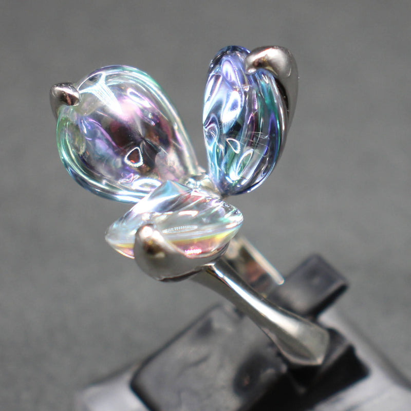 Baccarat “Fleurs de psydelic” silver and crystal ring