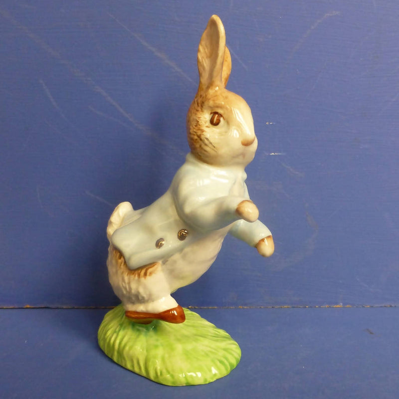 Beswick Beatrix Potter Figurine - Peter Rabbit (Gold Buttons)