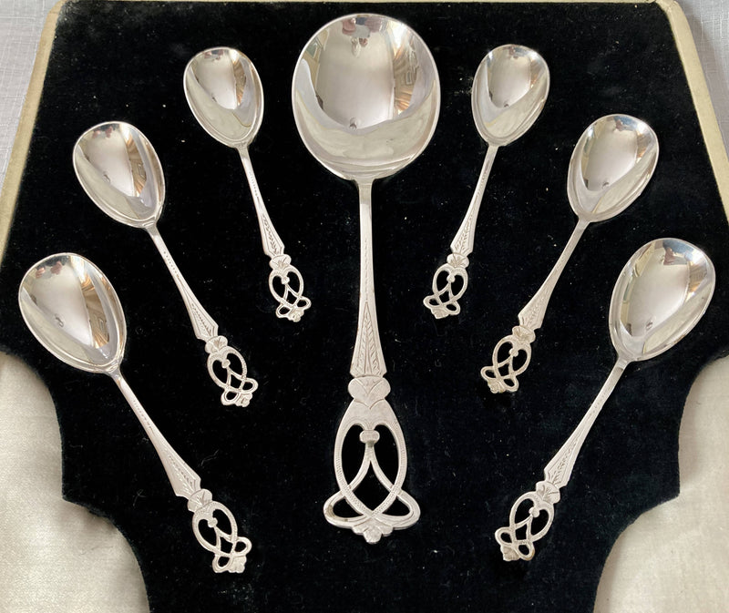 Cased set of Art Nouveau silver plated ice cream spoons, George Waterhouse & Co. of Sheffield, circa 1900 - 1910.