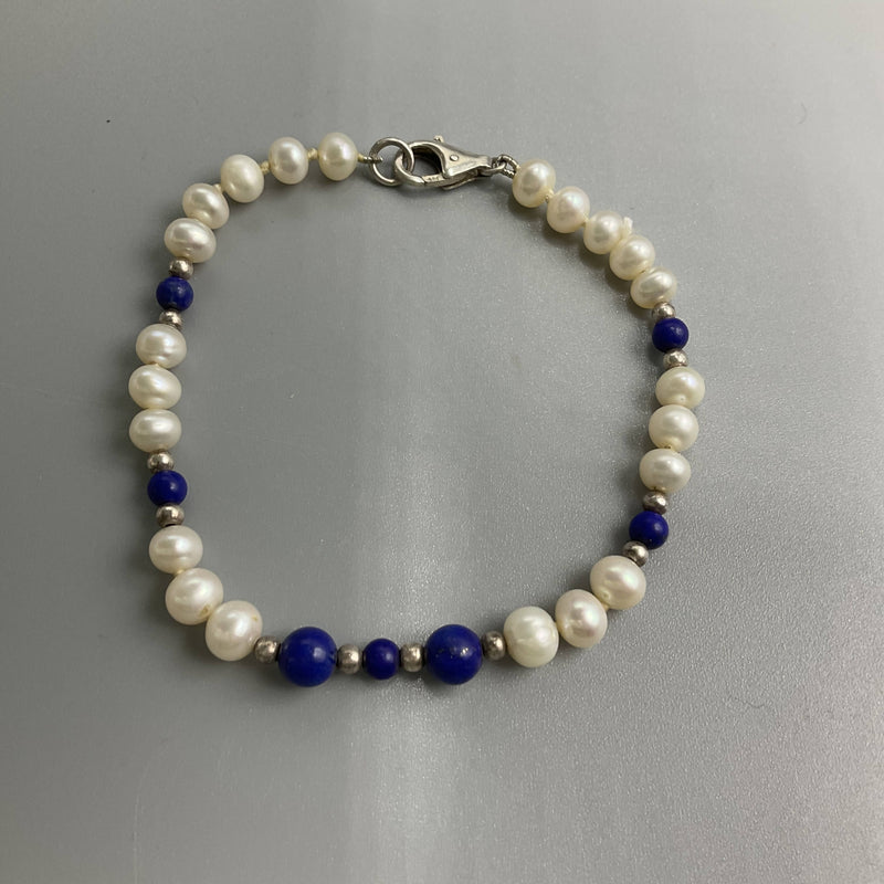 Lapis lazuli, pearl and silver bracelet