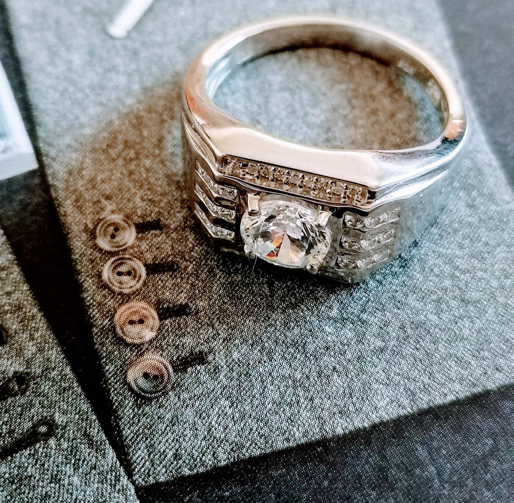 Aurora Borealis Swarovski Crystal Multi Stone Statement Ring, Big  Iridescent Holographic AB Crystal High Fashion Pageant Ring, Rainbow Ring -  Etsy