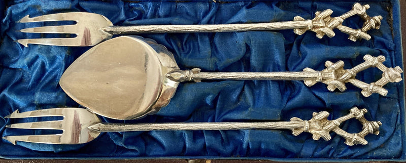 Cased set of Aesthetic movement naturalsitic pickle forks and preserve spoon, circa 1880 - 1900.