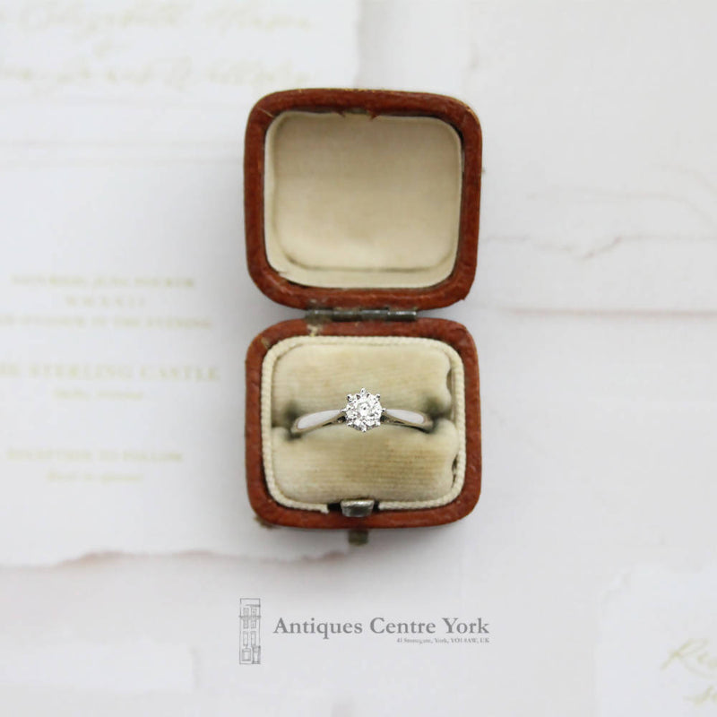 1950's 18ct White Gold & Platinum Diamond Engagement Ring
