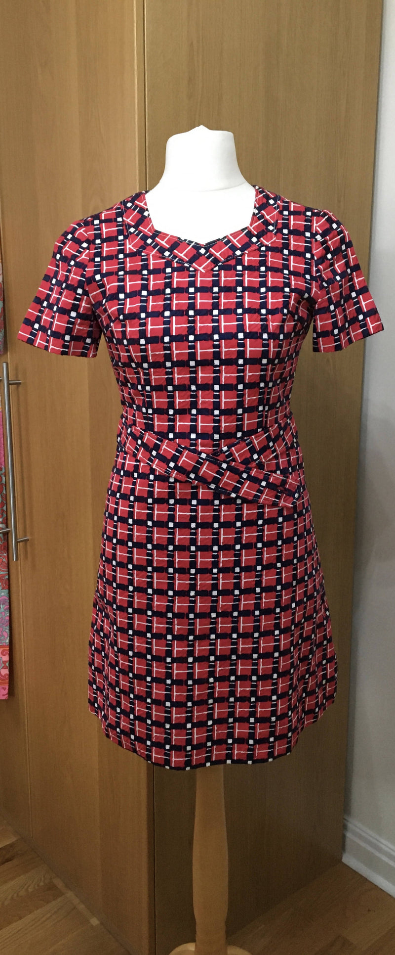 Pret-a-Porter 1960s Vintage Shift Mod Dress.