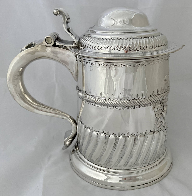 Georgian, George I, Silver Lidded Quart Tankard. London 1724 Richard Bayley. 25.5 troy ounces.