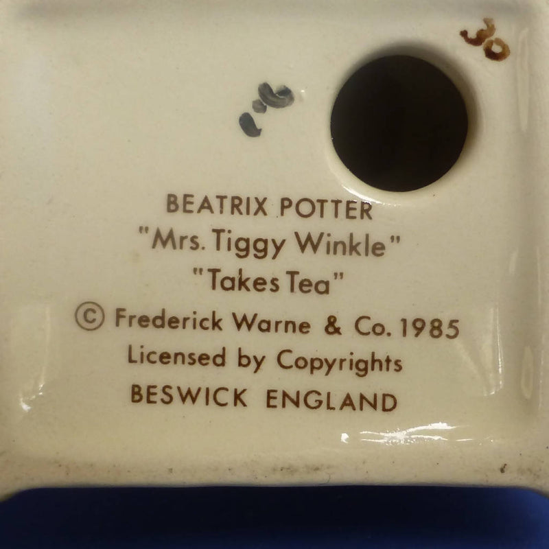 Beswick Beatrix Potter Figurine Mrs Tiggywinkle Takes Tea BP3C