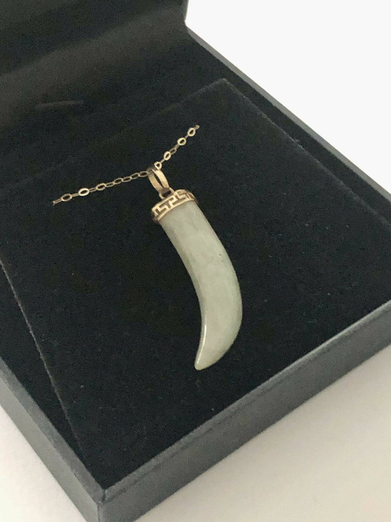 9ct Yellow Gold Jade Tooth Pendant