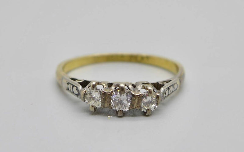 Antique 18ct Gold & Platinum 3 Stone Diamond Ring - Size M