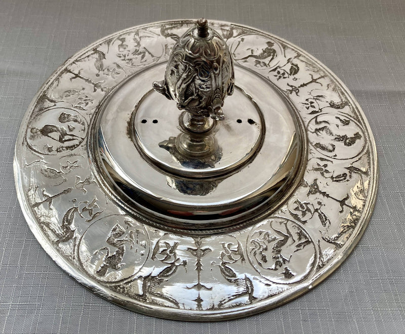 Victorian Silver Plated Neo-Classical Pedestal Comport / Tazza, Elkington & Co. circa 1870 - 1880.