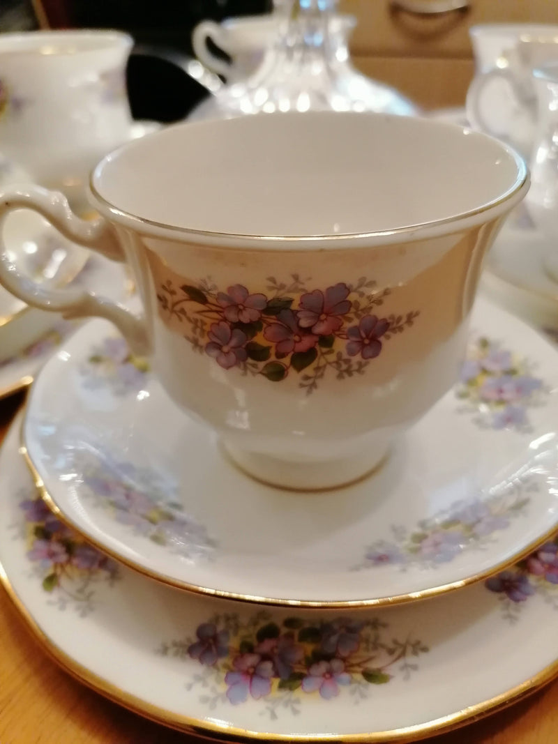 Vintage 18 Piece Gainsborough Tea Set