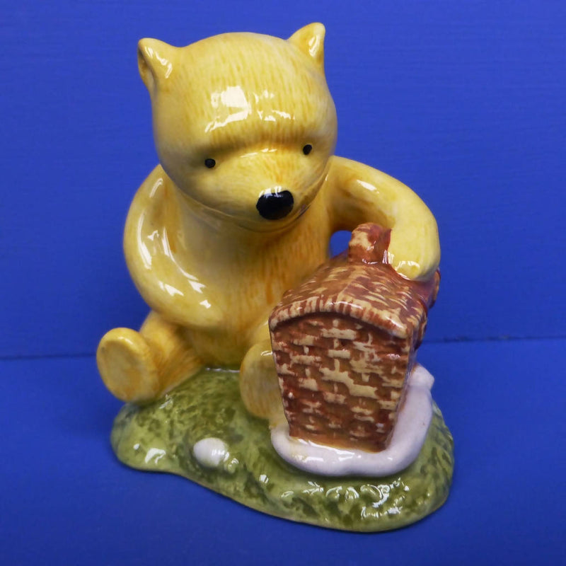 Royal Doulton Winnie The Pooh Figurine - Winnie The Pooh And The Fair Sized Basket WP19