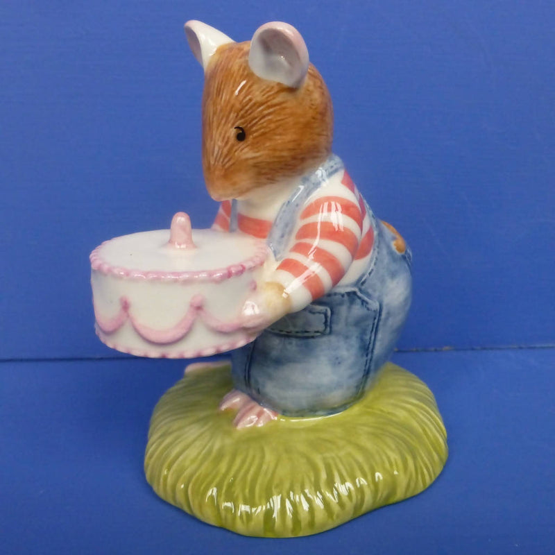 Royal Doulton Brambly Hedge Figurine - Wilfred's Birthday Cake DBH49