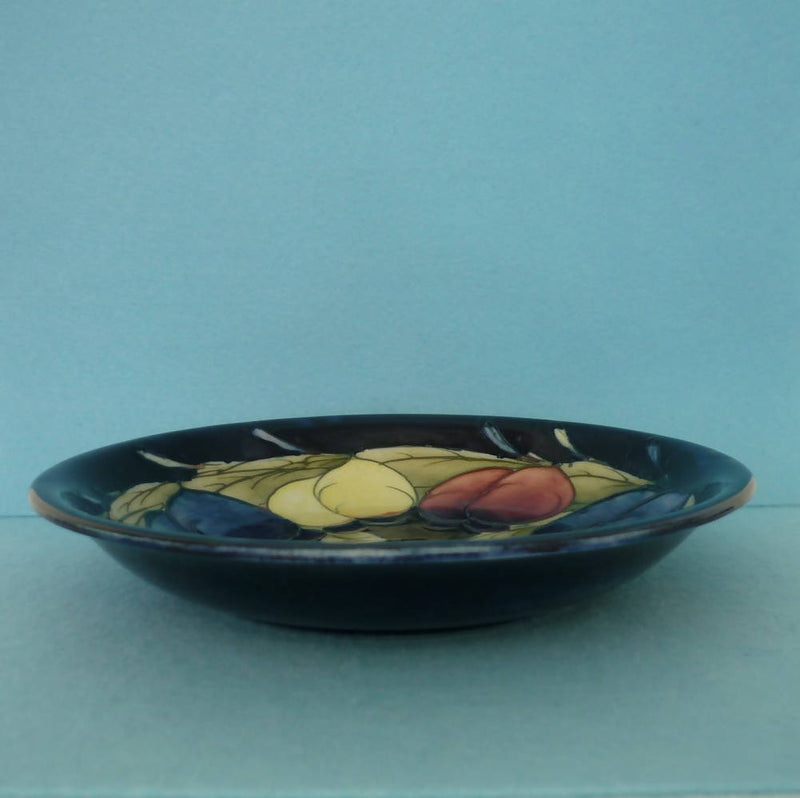 A Moorcroft 7.2" dia Bowl. Wisteria Design c1920's by William Moorcroft.