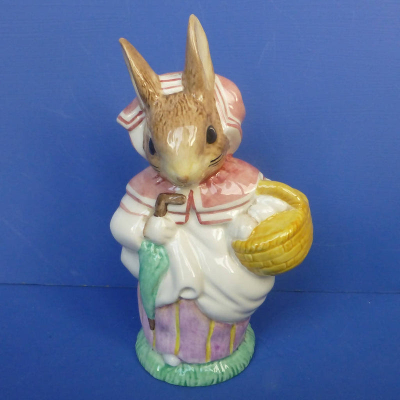 Royal Albert Large Beatrix Potter Figurine - Mrs Rabbit