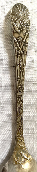 Aesthetic Movement cased set of naturalistic double struck teaspoons and sugar tongs, circa 1880 - 1900.