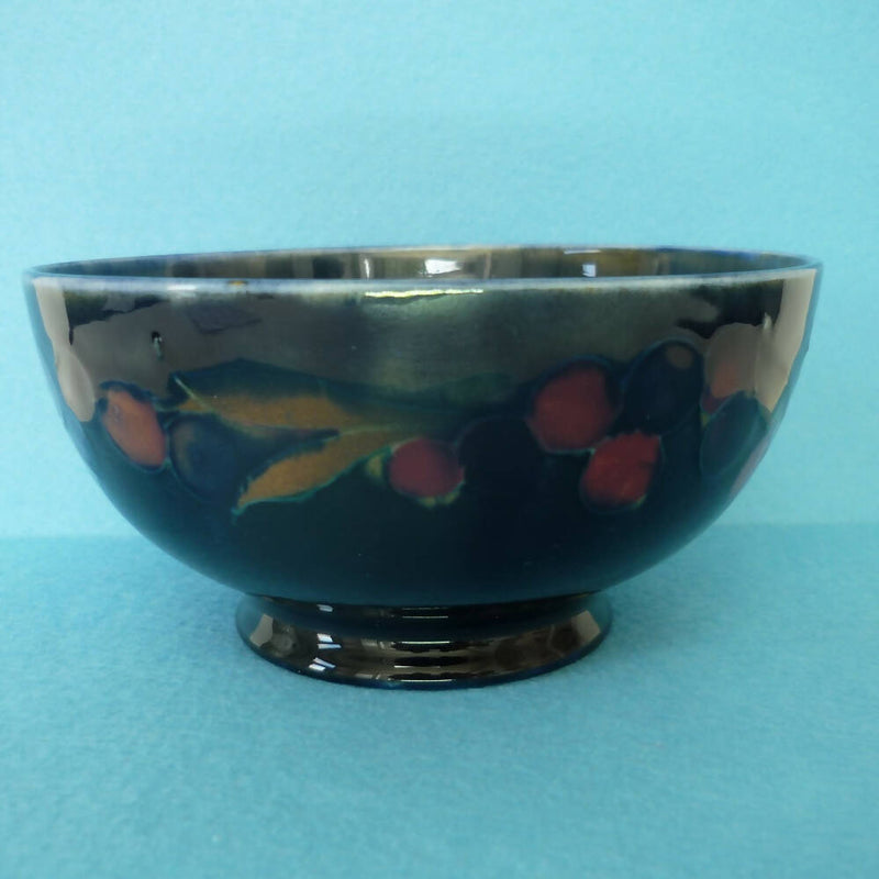 A Moorcroft Bowl c1918-1926 in Pomegranate by William Moorcroft