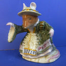 Royal Doulton Brambly Hedge Figurine - Primrose Entertains DBH22