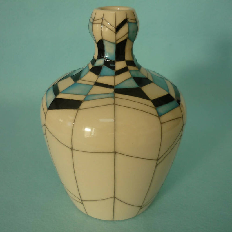 A Modern Moorcroft Mid Size (6.1") Trial Vase in Excellent Condition.
