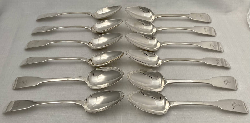 Georgian, George IV, Set of Twelve Crested Irish Silver Tablespoons. Dublin 1825-28 William Cummins. 30 troy ounces.