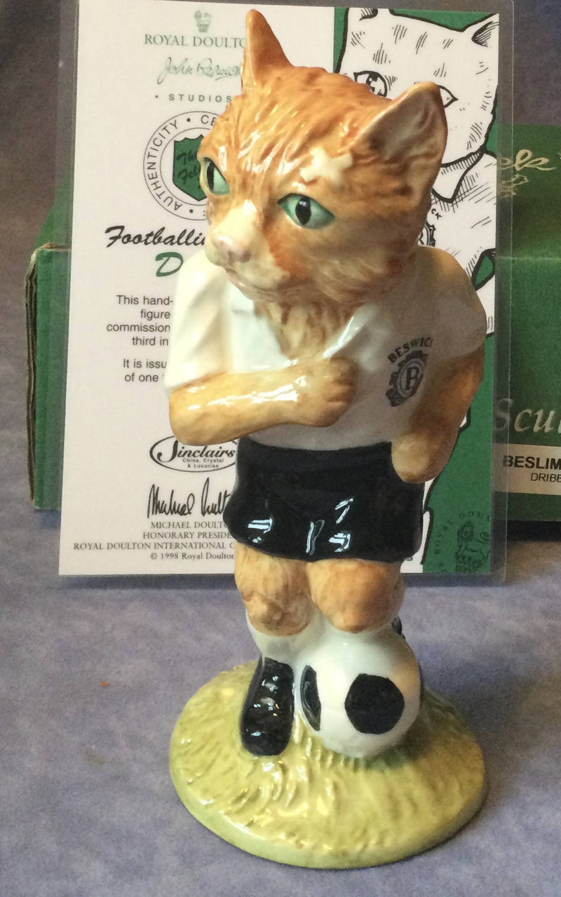 Beswick Dribble Footballer Cat limited Edition Footballing Felines FF4 Boxed