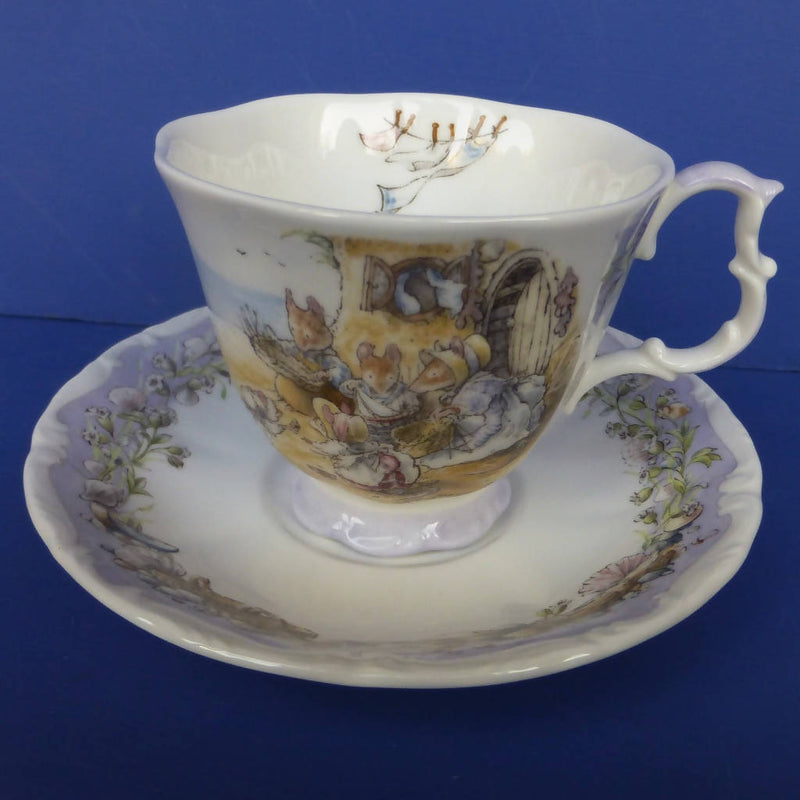 Royal Doulton Brambly Hedge Teacup and Saucer - Meeting On The Sands