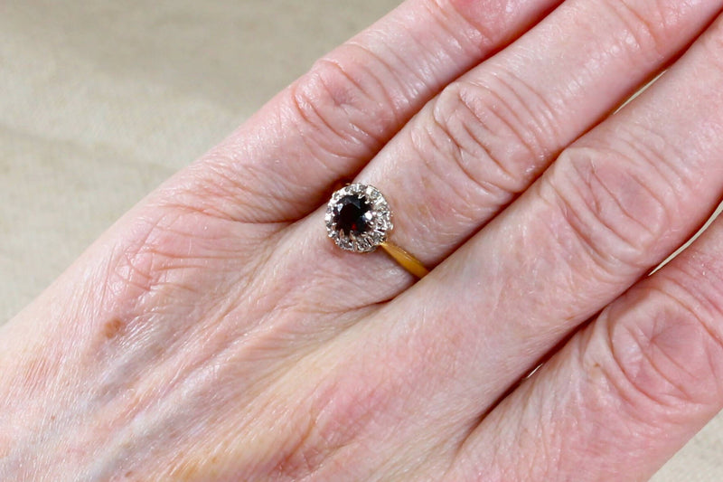 Vintage 18ct Gold Garnet & Diamond Cluster Ring