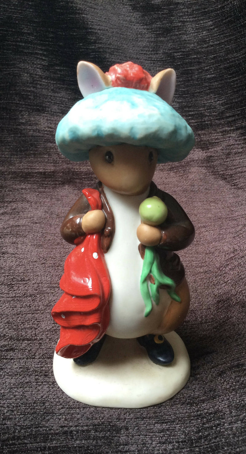 Border Fine Arts Beatrix Potter figurine Border Fine Arts Peter and Friends Benjamin Bunny figurine