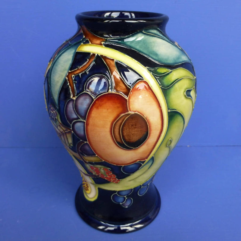 Moorcroft Queen's Choice By Emma Bossons