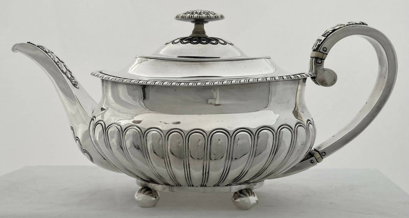 Georgian, George III, Silver Teapot. York 1814 James Barber & William Whitwell. 21.6 troy ounces.