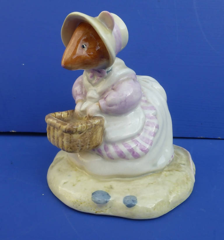 Royal Doulton Brambly Hedge Figurine Mrs Saltapple DBH40