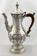 Georgian, George III, Silver Coffee Pot. London 1774 Charles Wright. 31.8 troy ounces.