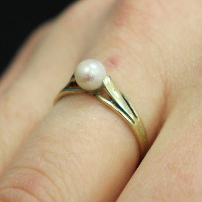 9ct gold pearl ring