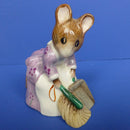 Beswick Beatrix Potter Figurine - Hunca Munca Sweeping - BP3C