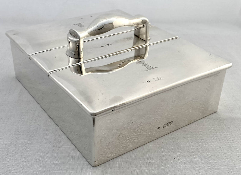 Victorian Silver Desk Cigar Box, Crested for Aynscomb. London 1897 Joseph Braham.