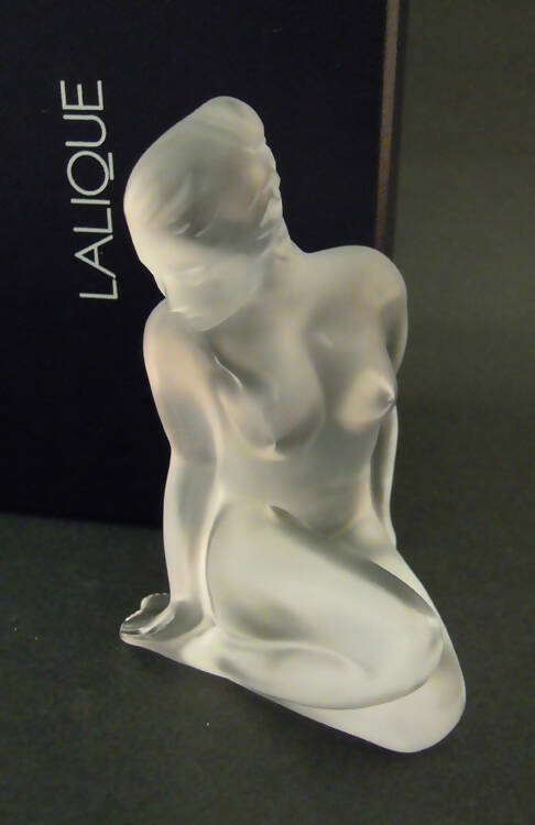 New Lalique: "Flore" sculpture