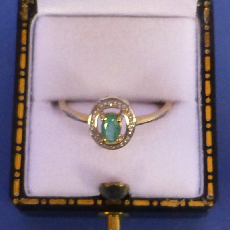 9ct Gold Emerald and Diamond Ring Size M +1/2