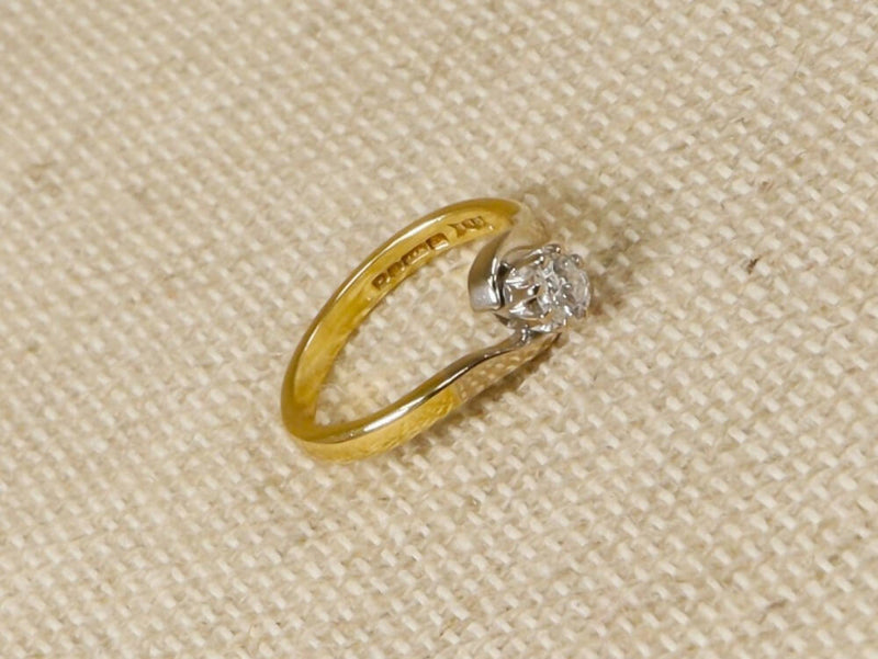 Vintage 18ct Gold Diamond Solitaire Ring