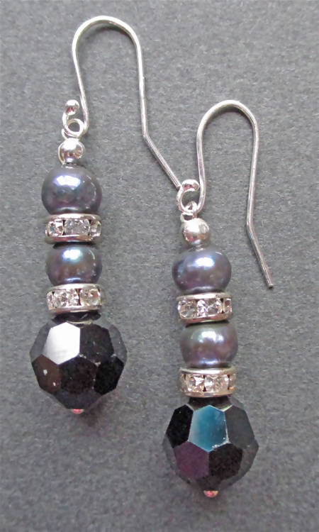 Bridget: Pearl with Swarovski crystals earrings (044)