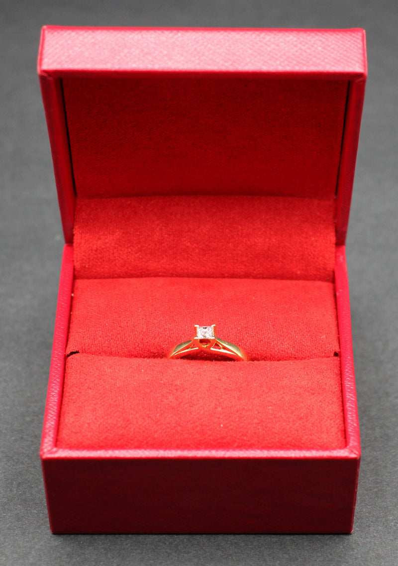 Canadian Ice 18ct gold .25ct diamond solitaire ring