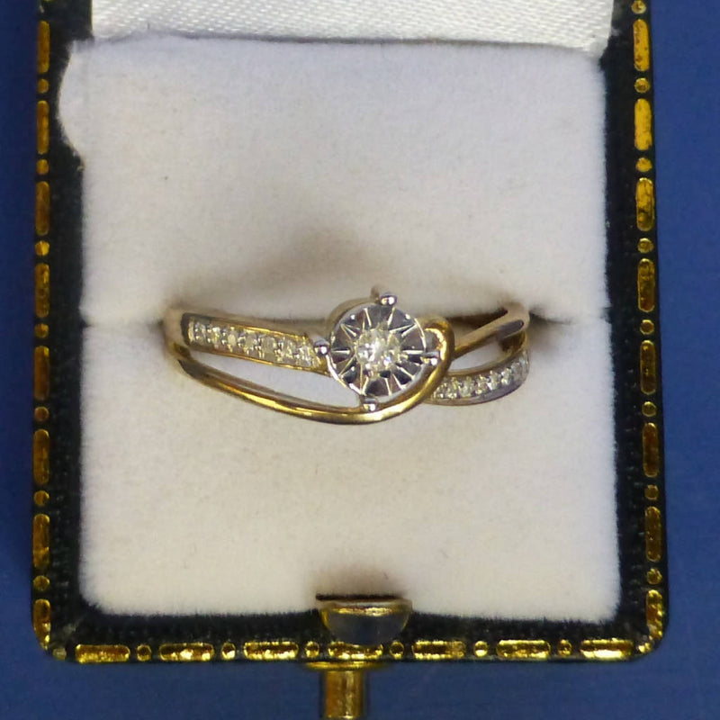 9ct Yellow Gold and Diamond Ring Size P