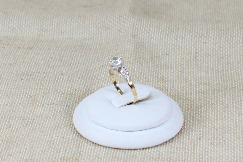 9ct Gold & CZ Solitaire Ring