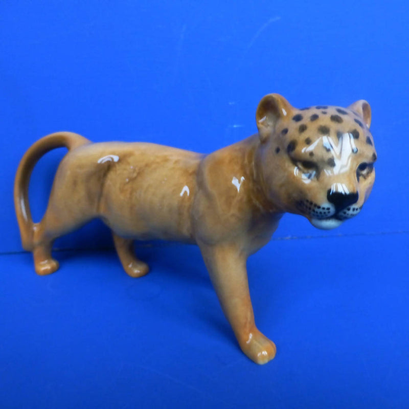 Beswick Lion Cub (Facing Right) Model No 1508