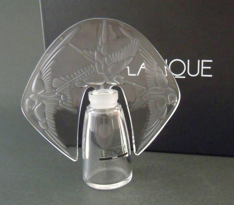 New Lalique: "Hirondelles" perfume bottle