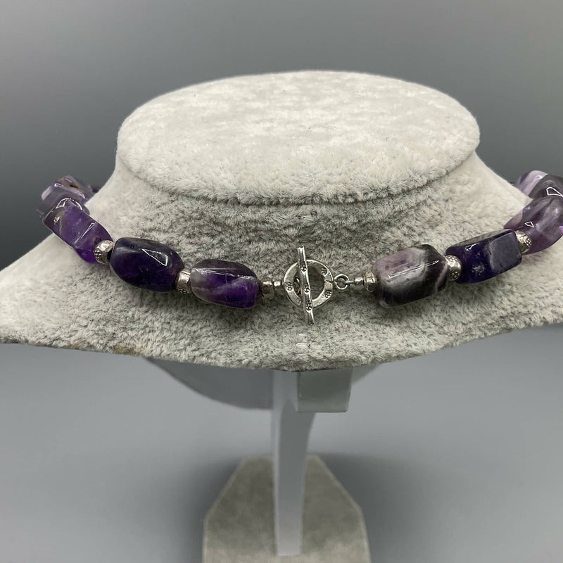 Silver and amethyst ncklace