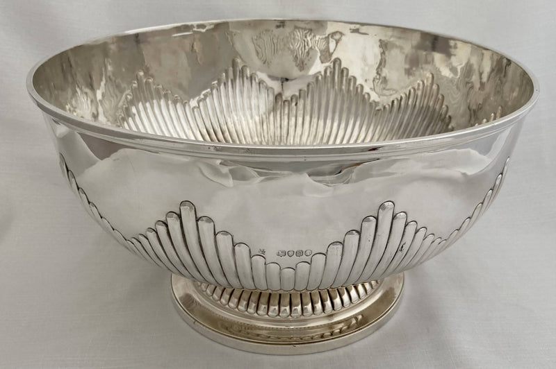 Robert Garrard, Crown Goldsmith, silver punch bowl. London 1849. 60 troy ounces