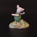 Royal Doulton Winnie the Pooh - Piglet Picking the Violets, WP13