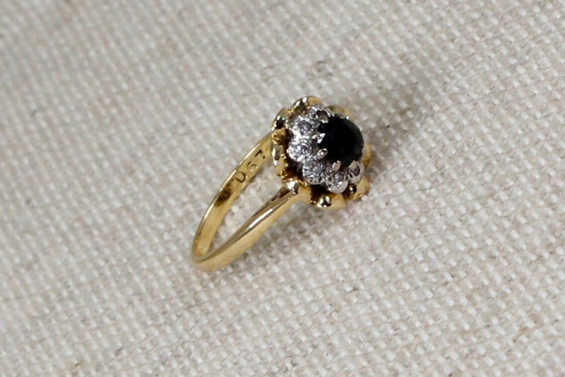 18ct Gold Sapphire & Diamond Cluster Ring