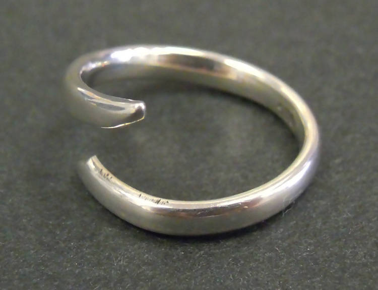 Jake: "Swirl" silver ring
