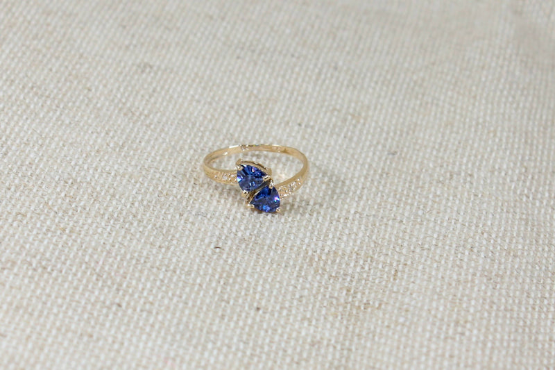 9ct Gold & Blue Iolite Ring